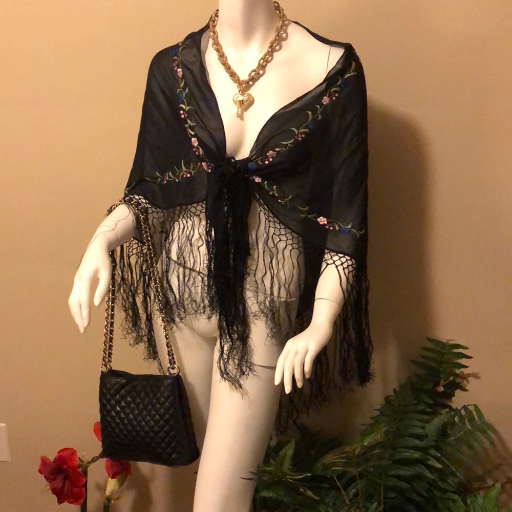 Scarf - Picture 2 of 5